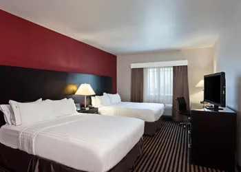 Holiday Inn Express Hotel & Suites Hollywood Walk of Fame by IHG hotel thumbnail 7