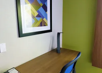 Holiday Inn Express Hotel and Suites Kinston by IHG hotel thumbnail 6