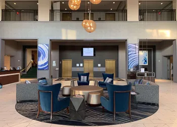 DoubleTree Suites by Hilton Htl & Conf Cntr Downers Grove hotel thumbnail 2