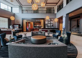 DoubleTree Suites by Hilton Htl & Conf Cntr Downers Grove hotel thumbnail 3
