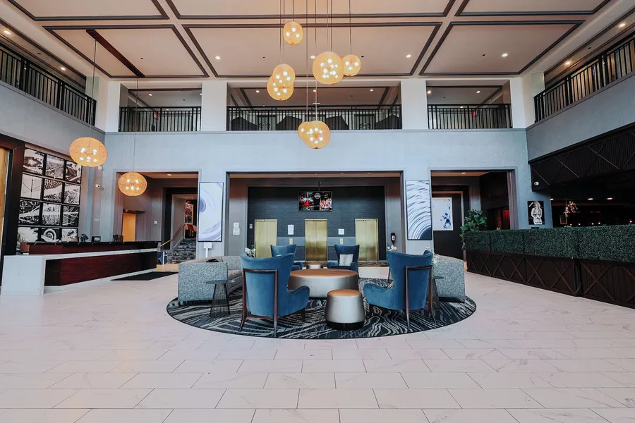 DoubleTree Suites by Hilton Htl & Conf Cntr Downers Grove hotel detail image 6
