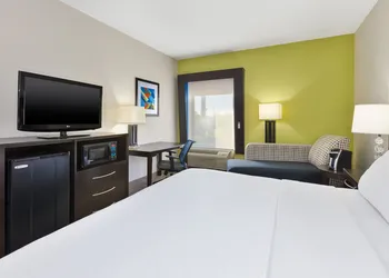 Holiday Inn Express Chillicothe East by IHG hotel thumbnail 2