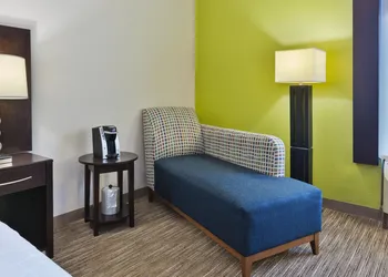 Holiday Inn Express Chillicothe East by IHG hotel thumbnail 3