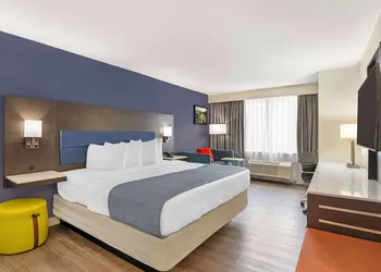 Best Western Premier Richmond City Gateway hotel thumbnail 5