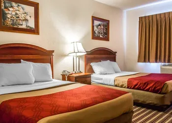 Economy Inn & Suites hotel thumbnail 7