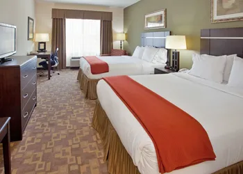 Holiday Inn Express & Suites Topeka North by IHG hotel thumbnail 2