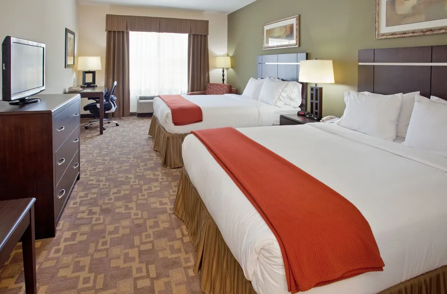 Holiday Inn Express & Suites Topeka North by IHG hotel detail image 2