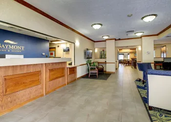 Baymont by Wyndham Galesburg hotel thumbnail 3