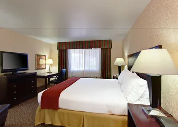 Holiday Inn Express Temecula by IHG hotel thumbnail 4
