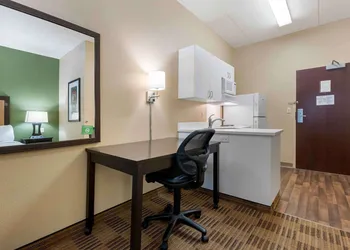 Extended Stay America Suites Chicago Skokie hotel thumbnail 8