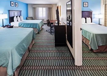 Wingate by Wyndham Lubbock TX South hotel thumbnail 4