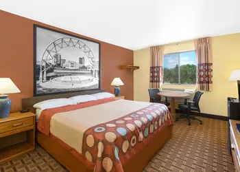 Super 8 by Wyndham Boone hotel thumbnail 4