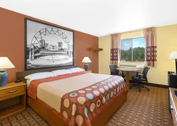 Super 8 by Wyndham Boone hotel thumbnail 4