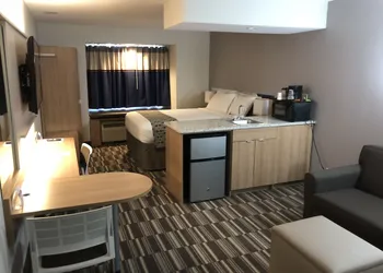 Microtel Inn & Suites by Wyndham Baton Rouge hotel thumbnail 6