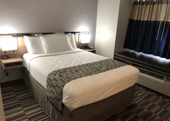 Microtel Inn & Suites by Wyndham Baton Rouge hotel thumbnail 7