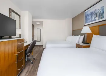 DoubleTree by Hilton Hotel New York City - Chelsea hotel thumbnail 4
