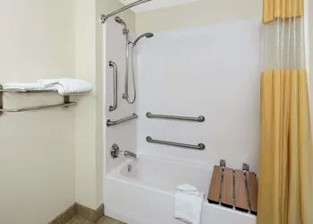 Days Inn by Wyndham Geneva/Finger Lakes hotel thumbnail 3