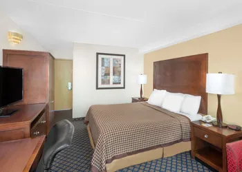 Days Inn by Wyndham Geneva/Finger Lakes hotel thumbnail 6