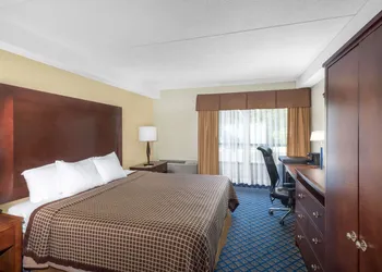 Days Inn by Wyndham Geneva/Finger Lakes hotel thumbnail 7