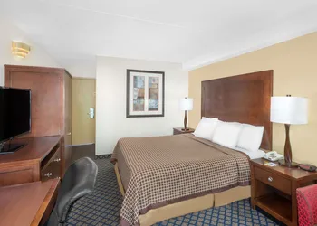 Days Inn by Wyndham Geneva/Finger Lakes hotel thumbnail 6