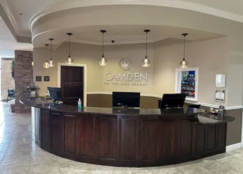 Camden on the Lake Resort & Spa hotel thumbnail 2