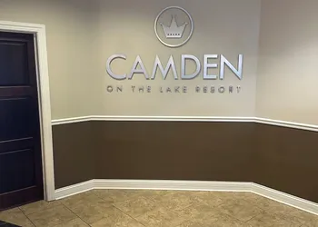 Camden on the Lake Resort & Spa hotel thumbnail 4