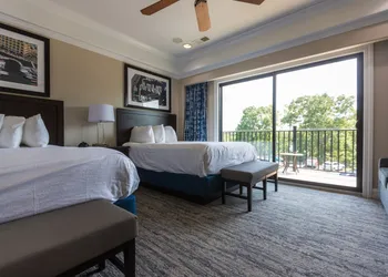 Camden on the Lake Resort & Spa hotel thumbnail 8