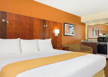 Radisson Hotel Akron/Fairlawn hotel thumbnail 7