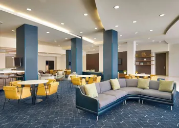 Courtyard by Marriott Lincoln Downtown hotel thumbnail 2