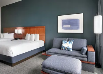Courtyard by Marriott Lincoln Downtown hotel thumbnail 7