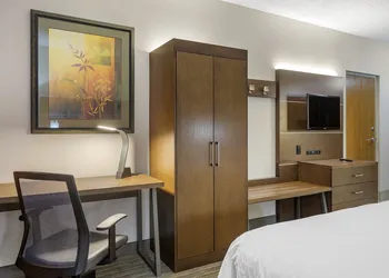 Holiday Inn Express Branson-Green Mountain Drive by IHG hotel thumbnail 3