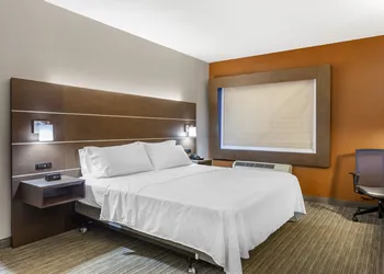 Holiday Inn Express Branson-Green Mountain Drive by IHG hotel thumbnail 5