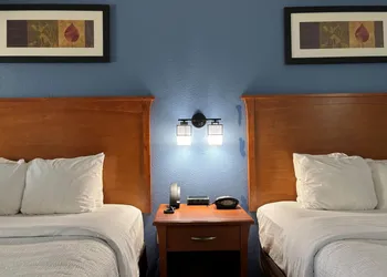 Baymont by Wyndham Marion hotel thumbnail 8