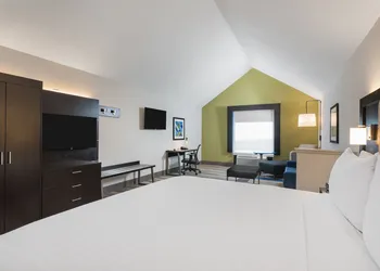 Holiday Inn Express & Suites Florence I-95 & I-20 Civic Ctr by IHG hotel thumbnail 2