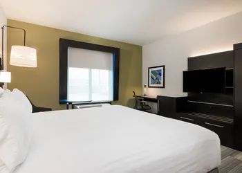 Holiday Inn Express & Suites Florence I-95 & I-20 Civic Ctr by IHG hotel thumbnail 4