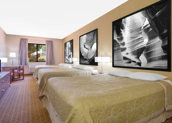 Super 8 by Wyndham Page/Lake Powell hotel thumbnail 7