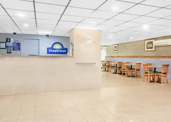 Days Inn by Wyndham Wilkes Barre hotel thumbnail 2