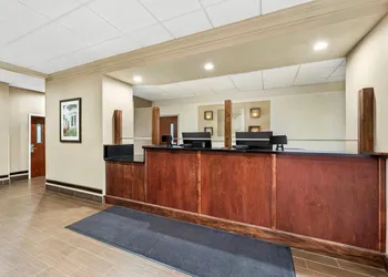 Comfort Inn & Suites Tuscumbia - Muscle Shoals hotel thumbnail 3