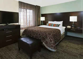 Staybridge Suites South Springfield by IHG hotel thumbnail 4