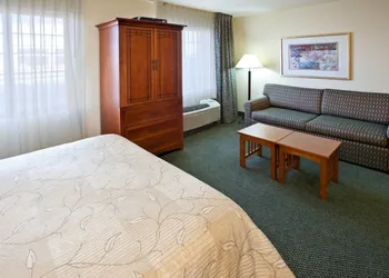 Staybridge Suites South Springfield by IHG hotel thumbnail 8