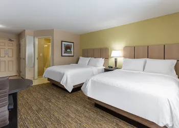 Candlewood Suites Airport by IHG hotel thumbnail 8