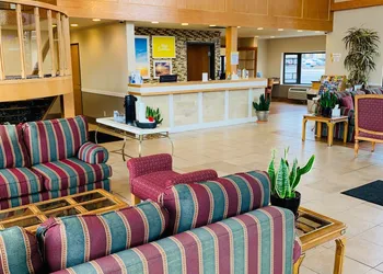 Days Inn & Suites by Wyndham Logan hotel thumbnail 2