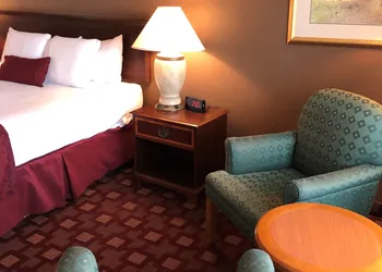 Days Inn & Suites by Wyndham Logan hotel thumbnail 6