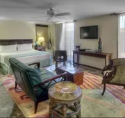 Dinah's Garden Hotel hotel detail image 4