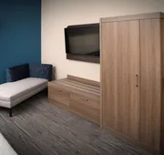 Holiday Inn Express and Suites Fairmont by IHG hotel detail image 7
