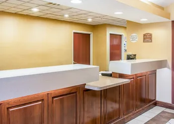 Quality Inn & Suites Niles hotel thumbnail 3