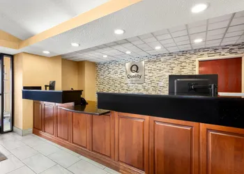 Quality Inn & Suites Niles hotel thumbnail 7