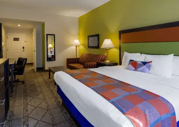 Best Western Plus Newport News Inn & Suites hotel thumbnail 5