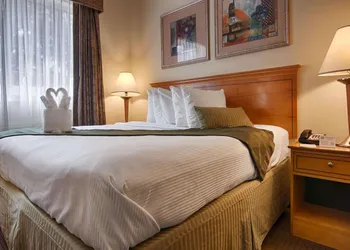 Best Western Plus Newport News Inn & Suites hotel thumbnail 8