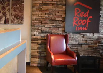 Red Roof Inn Benton Harbor - St Joseph hotel thumbnail 2